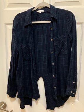 Laju blue green plaid split back button down long sleeved shirt size L